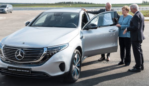 Daimler-Merkel-Elektroauto.jpg