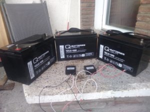12LC-100 Q-Batteries.jpg